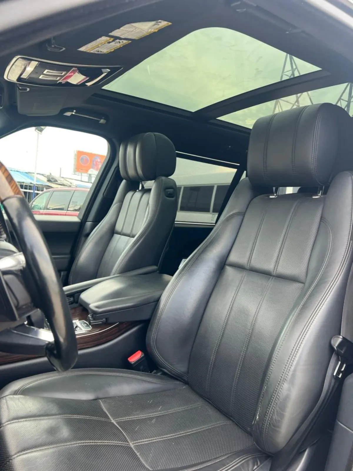 RANGE ROVER VOUGUE (SUPER CHARGENGE) - Image 4