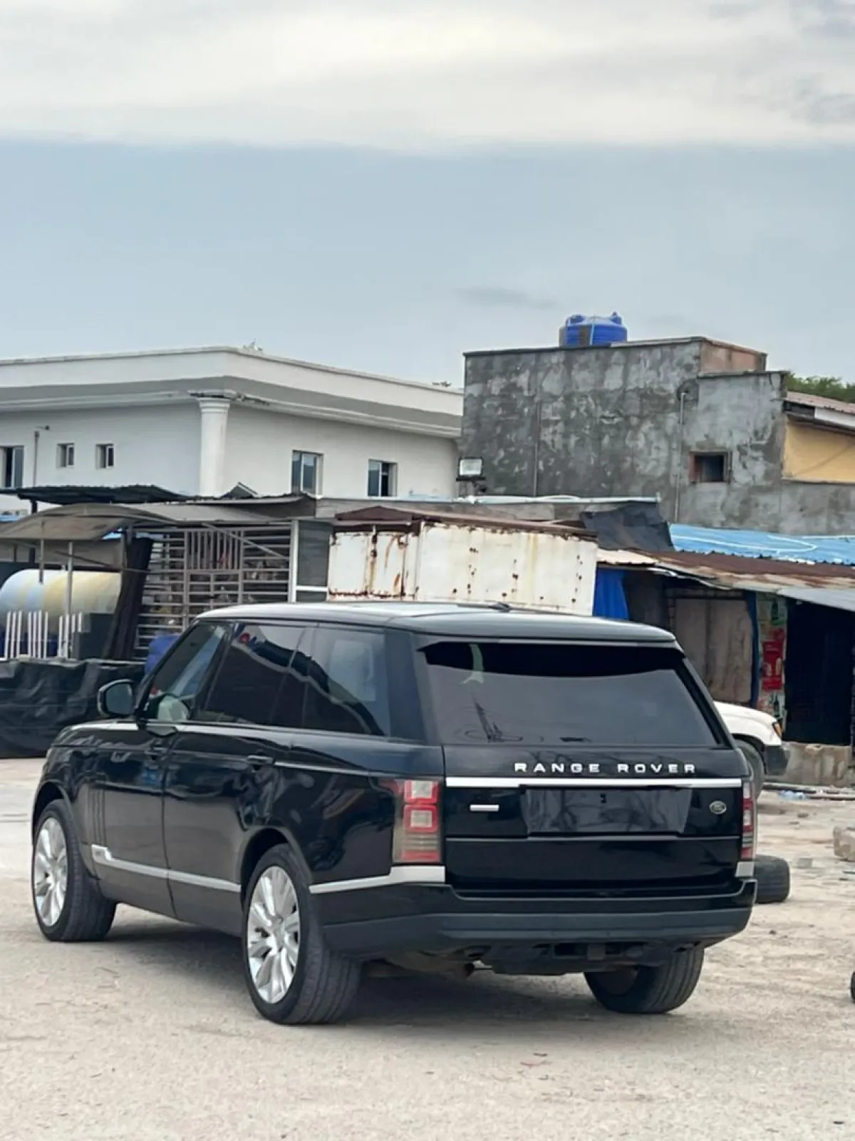 RANGE ROVER VOUGUE (SUPER CHARGENGE) - Image 9
