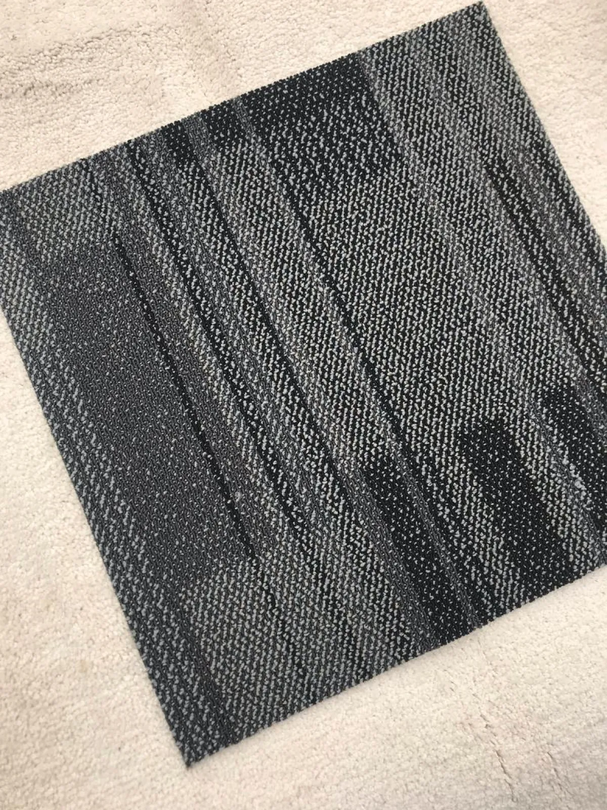 CARPET TILES - Image 4