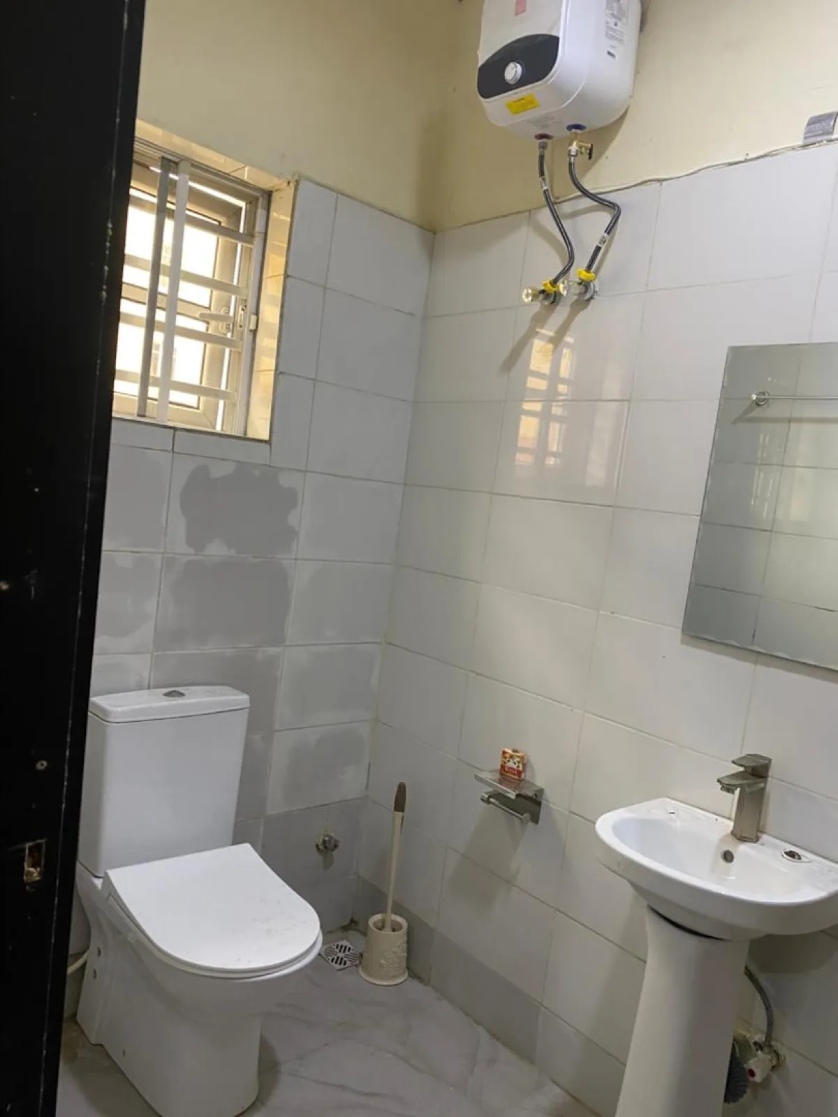 FLOURISH APARTMENT - Image 9