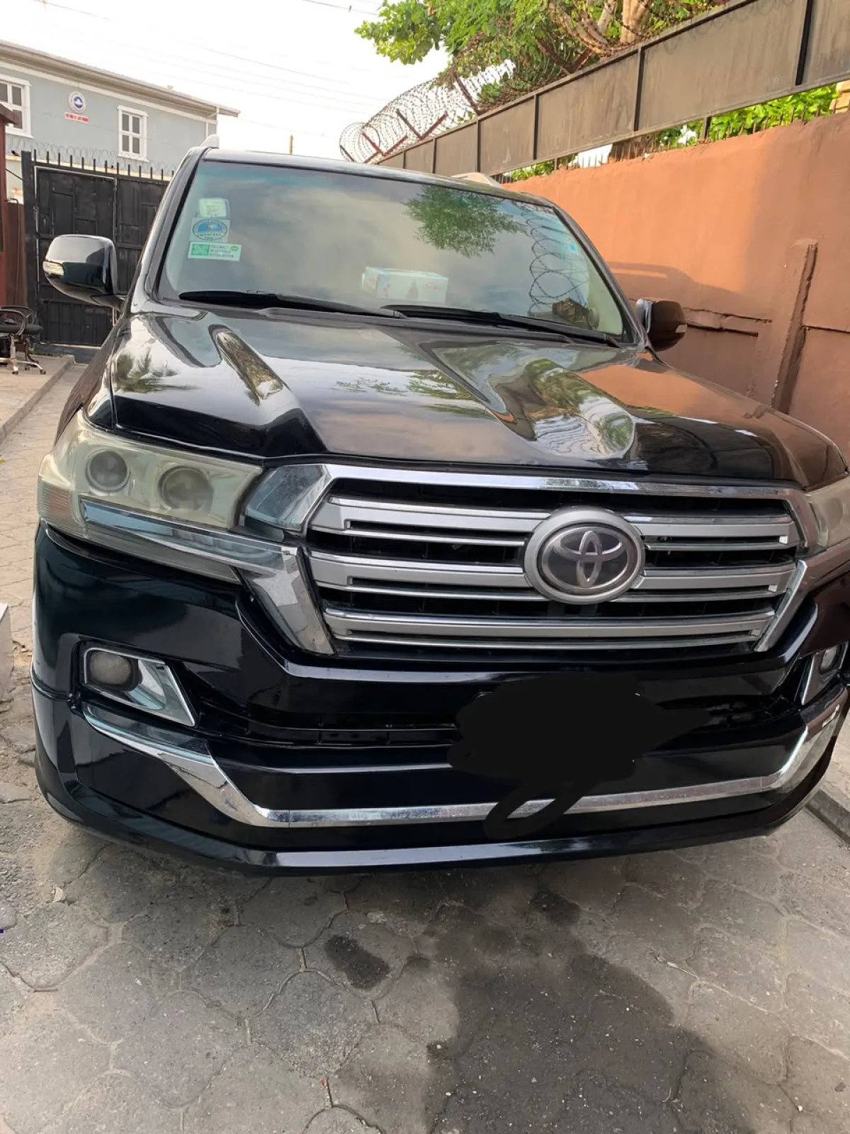 Toyota Landcruiser 2010 - Image 2