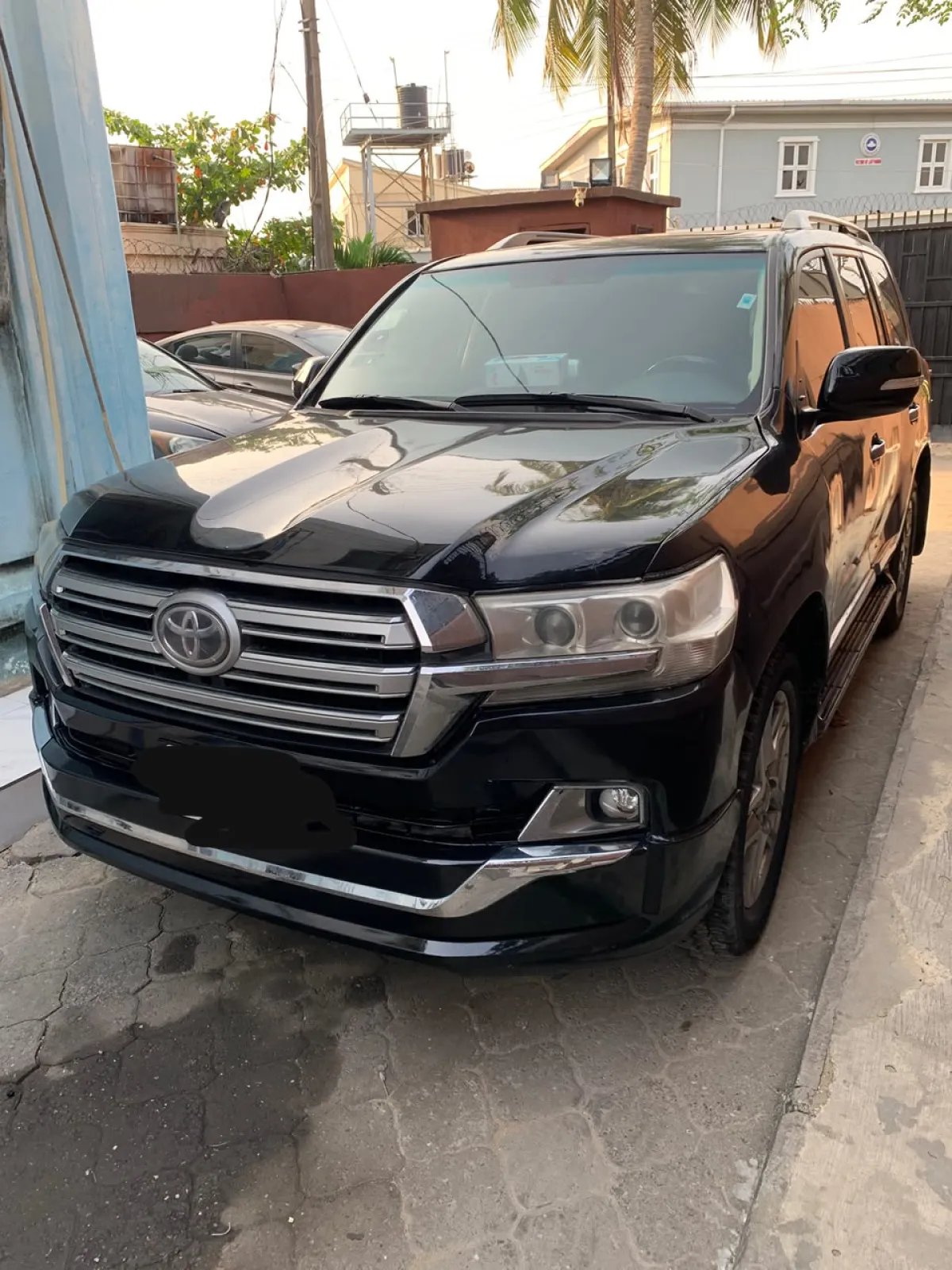 Toyota Landcruiser 2010 - Image 3