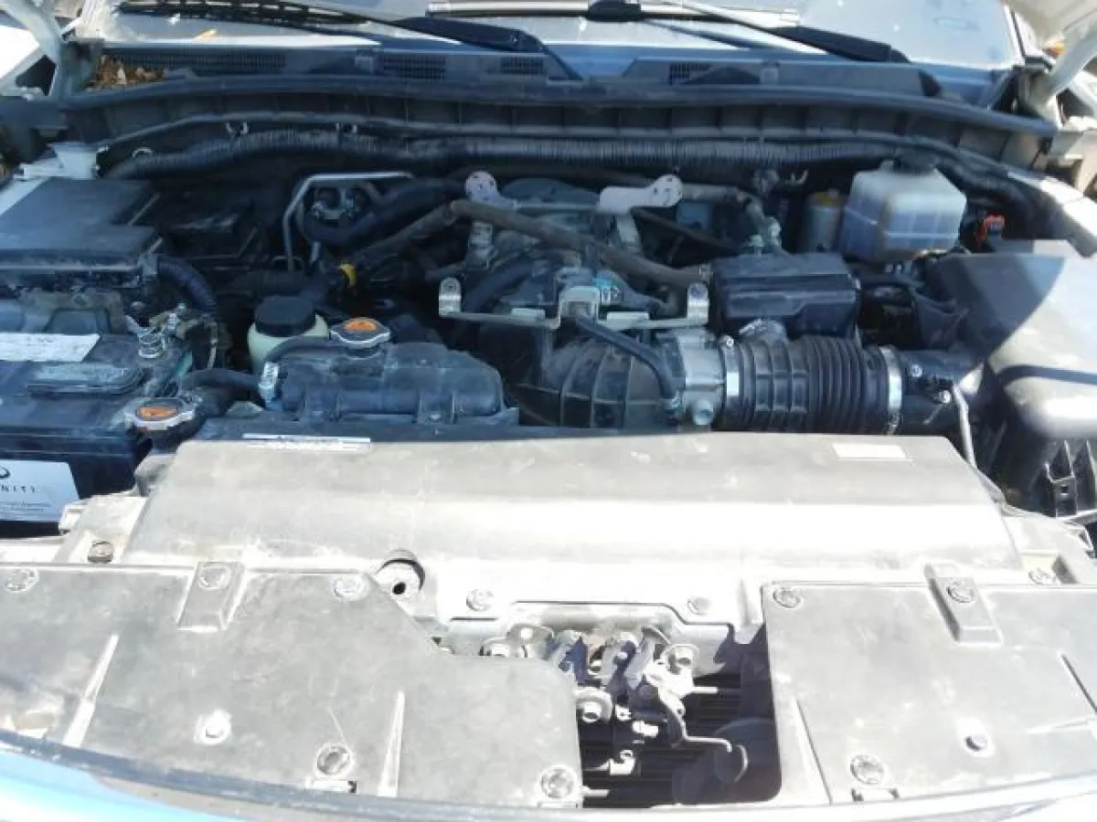 2011 model Infiniti Qx56 - Image 6