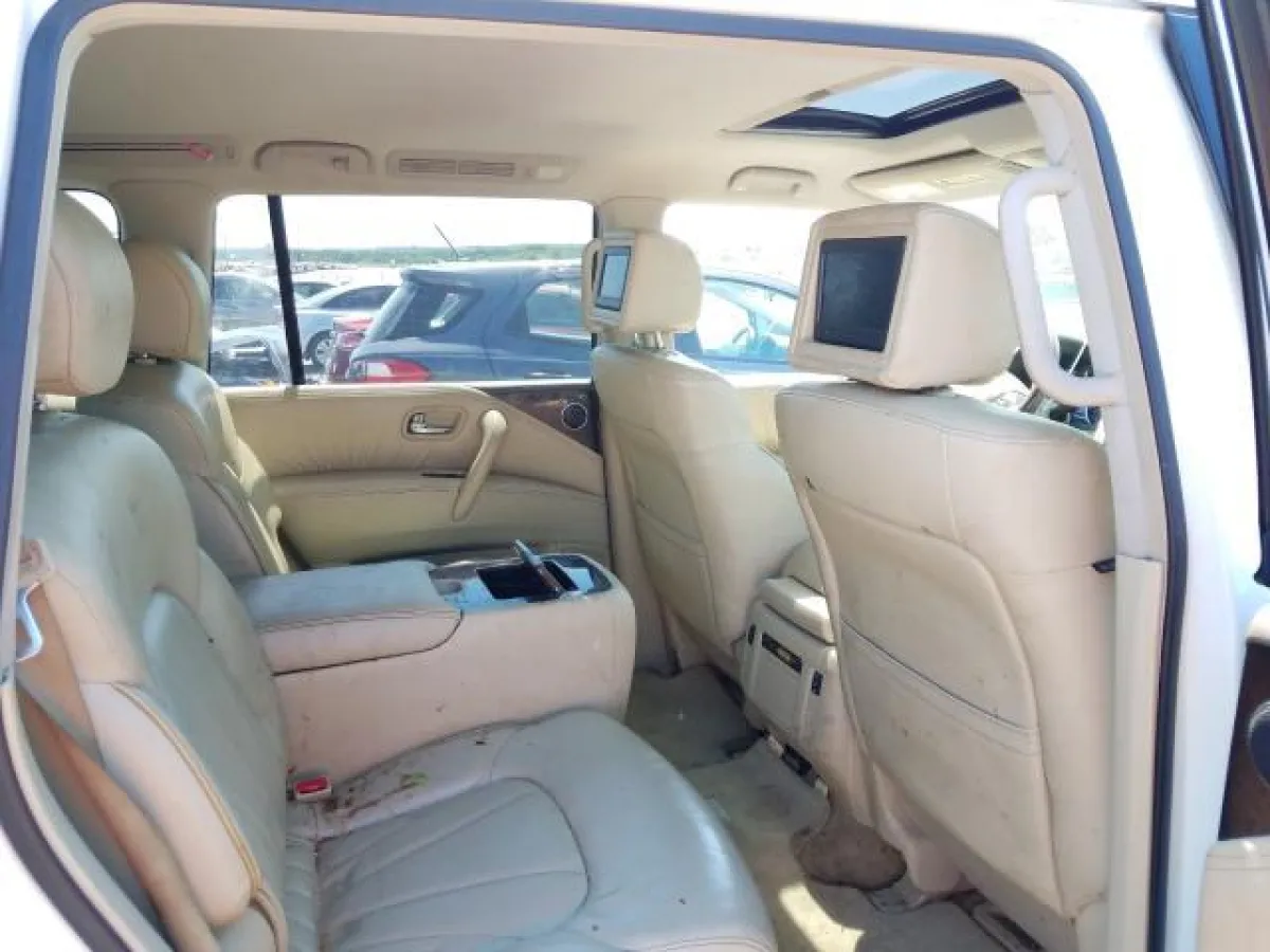 2011 model Infiniti Qx56 - Image 8