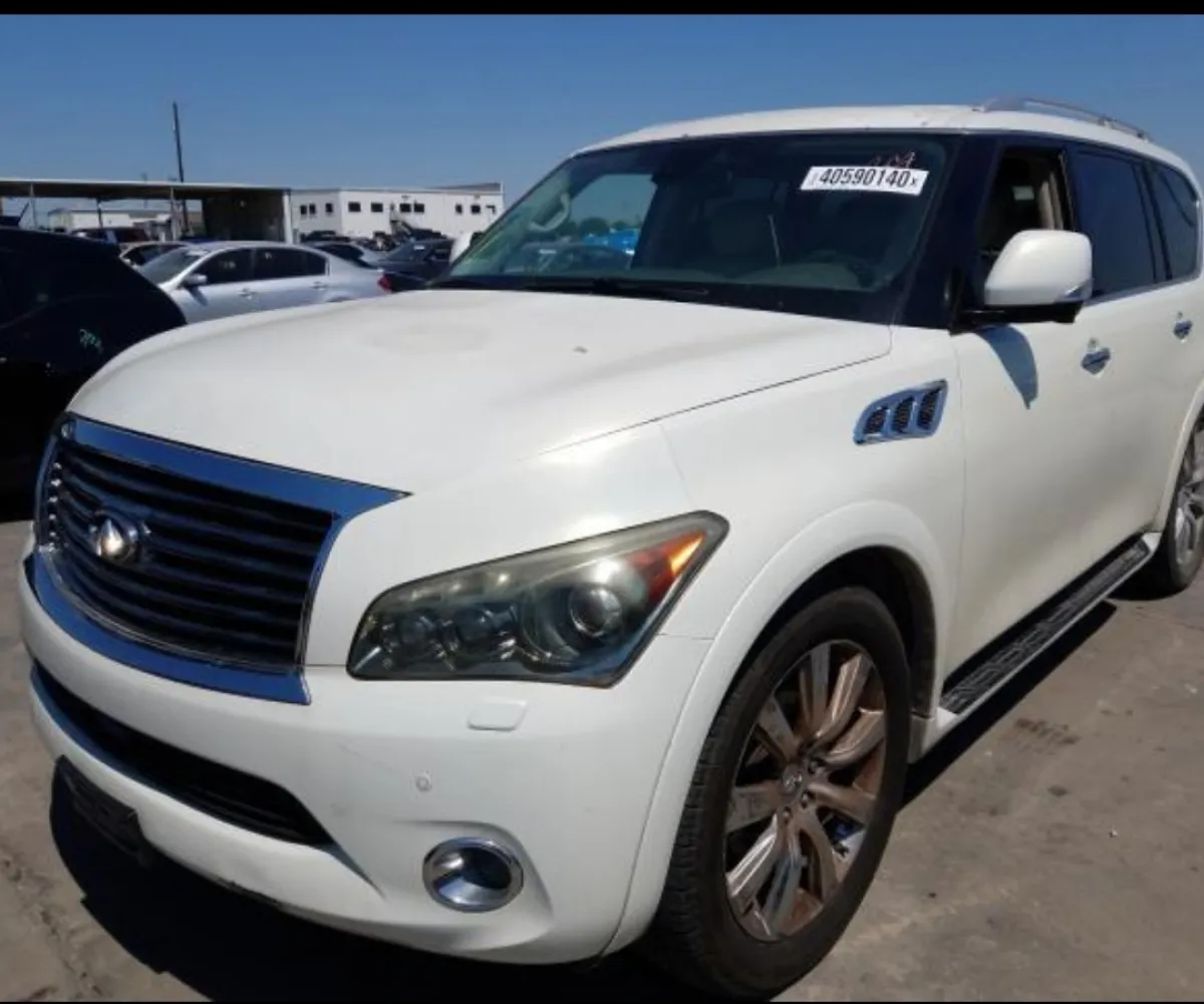 2011 model Infiniti Qx56 - Image 9