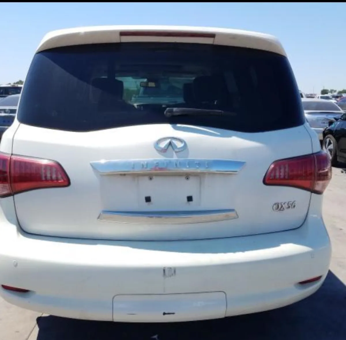 2011 model Infiniti Qx56 - Image 10