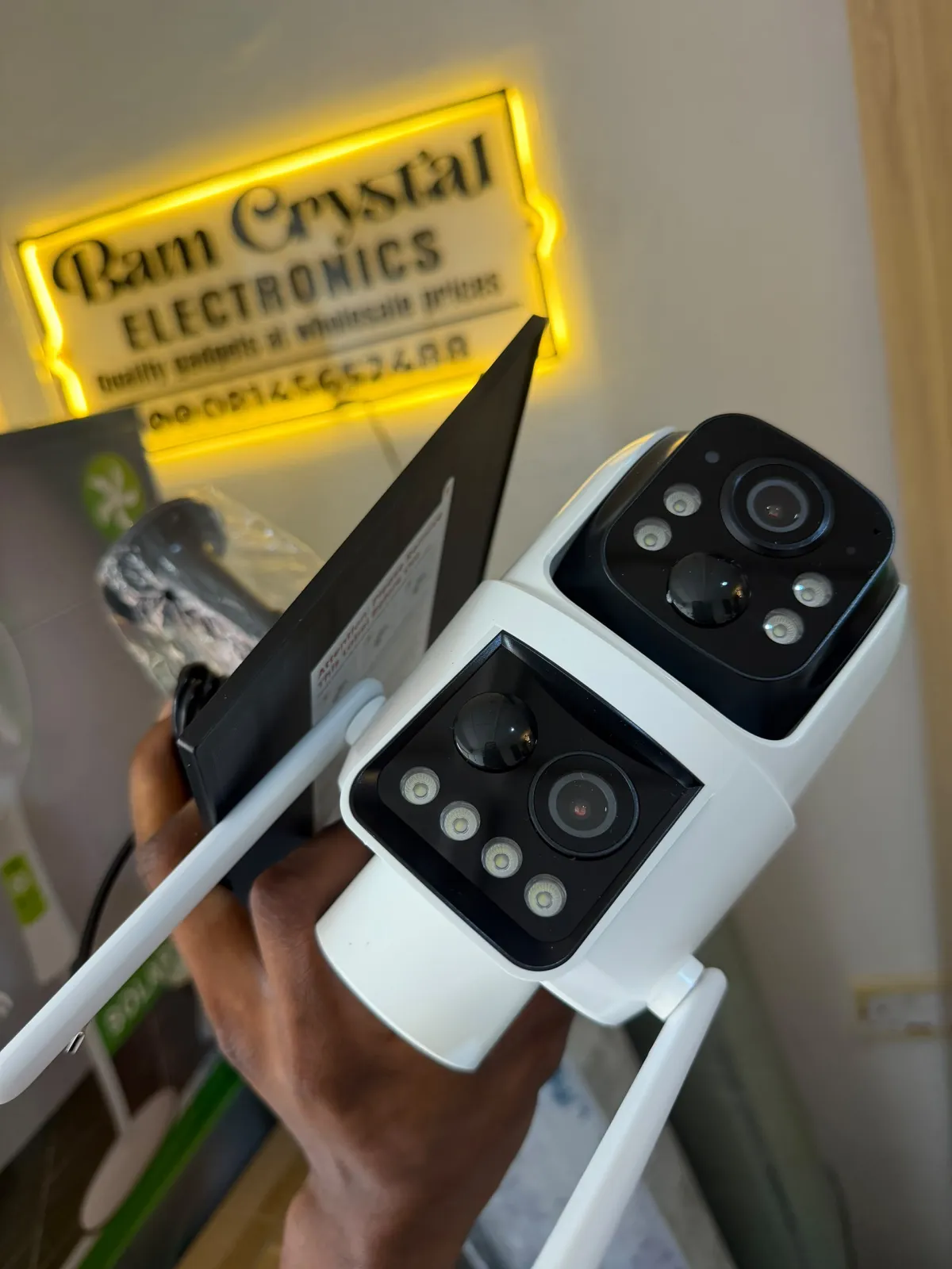 HIGH GRADE UBOX SOLAR PTZ 4G DOUBLE LENS CCTV SECURITY CAMERA - Image 2