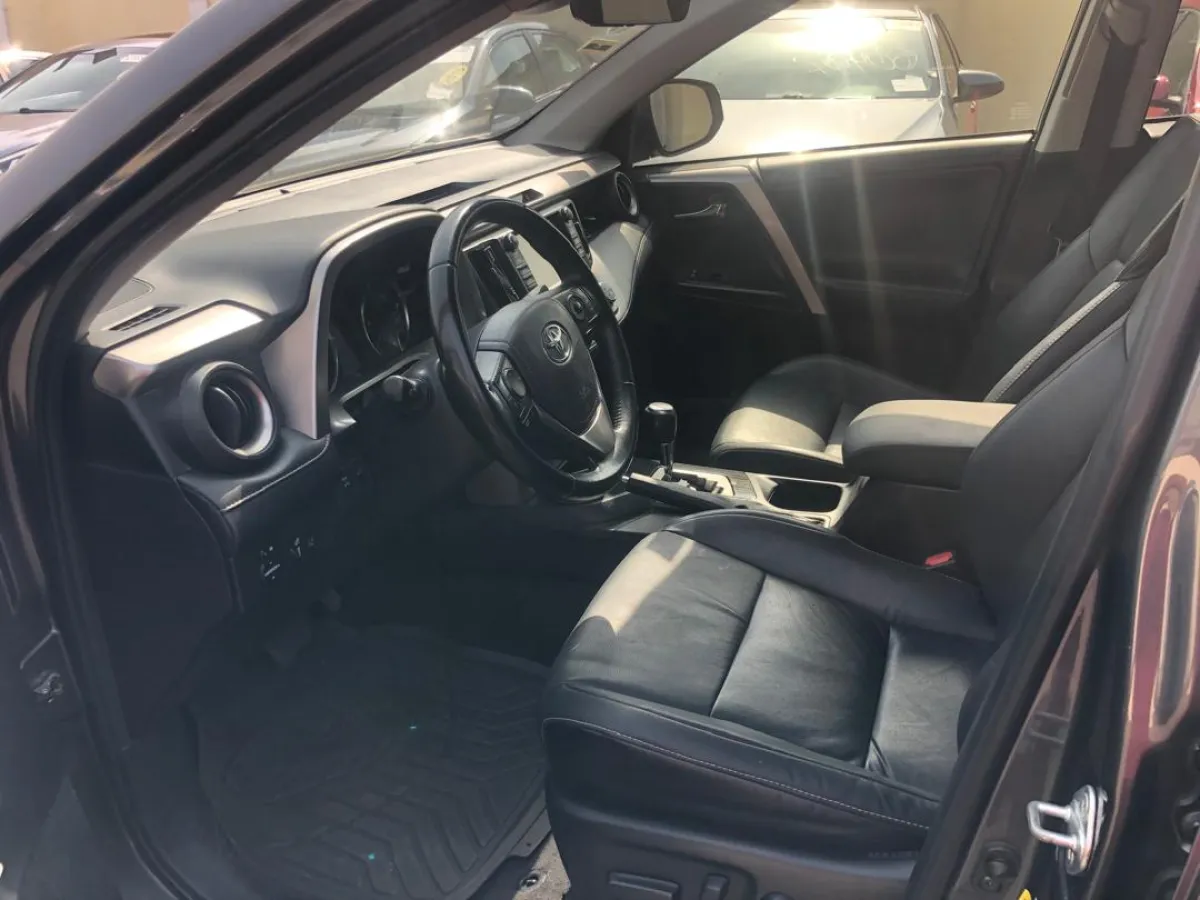 TOYOTA RAV 4 2018 MODEL - Image 3