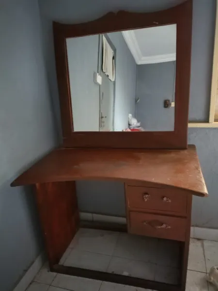 Dressing mirror