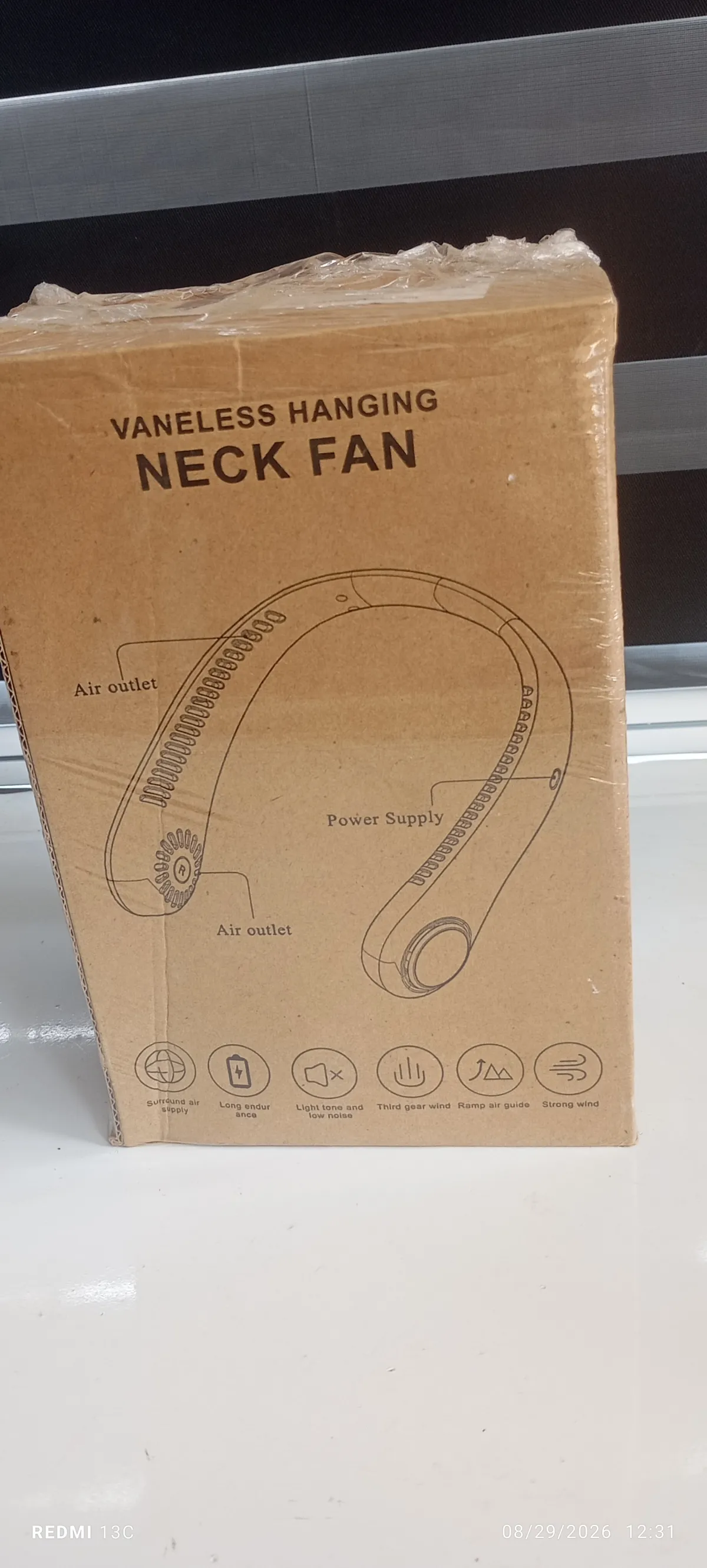 Vaneless Hanging Neck Fan - Image 3