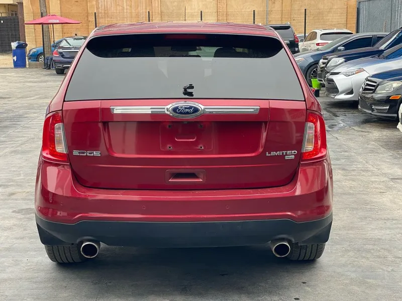 Extremely Clean 2013 Ford Edge Red (toks Standard)