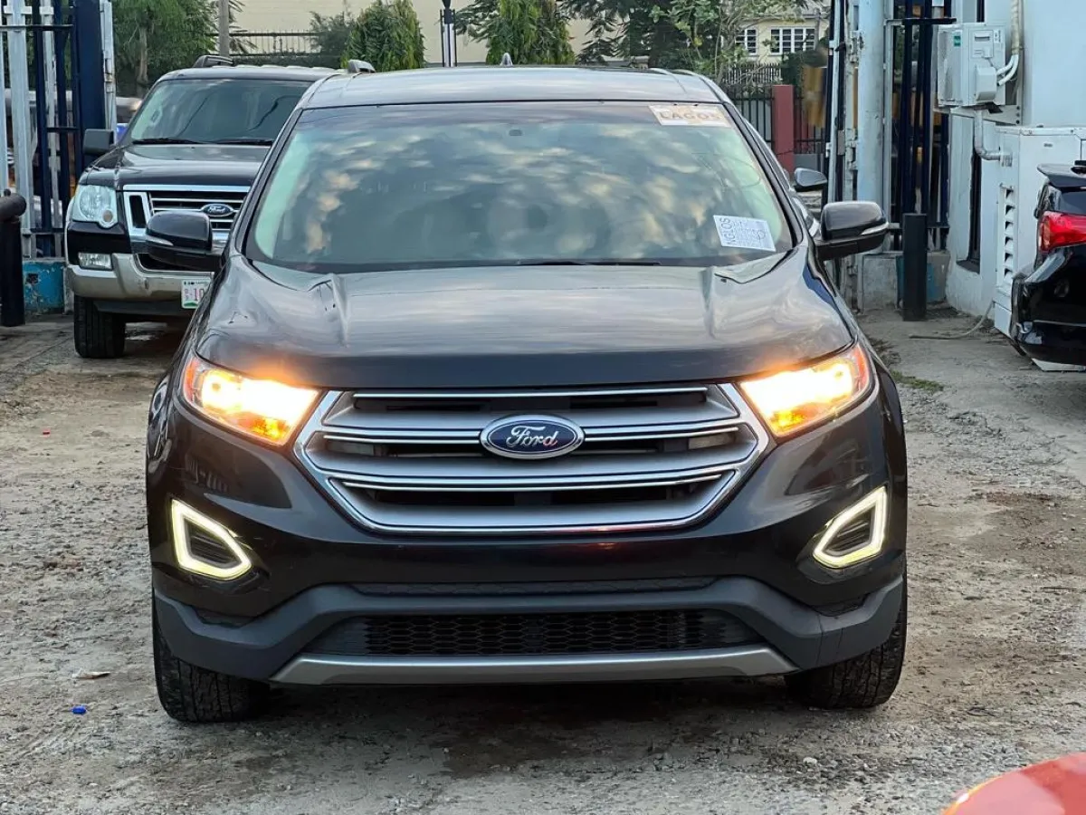 2015 Ford Edge SEL AWD - Image 2