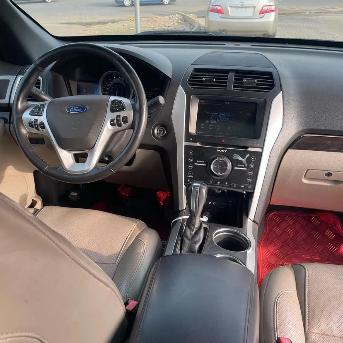 Extremely Clean 2013 Ford Explorer With Original Custom Duty - Image 4