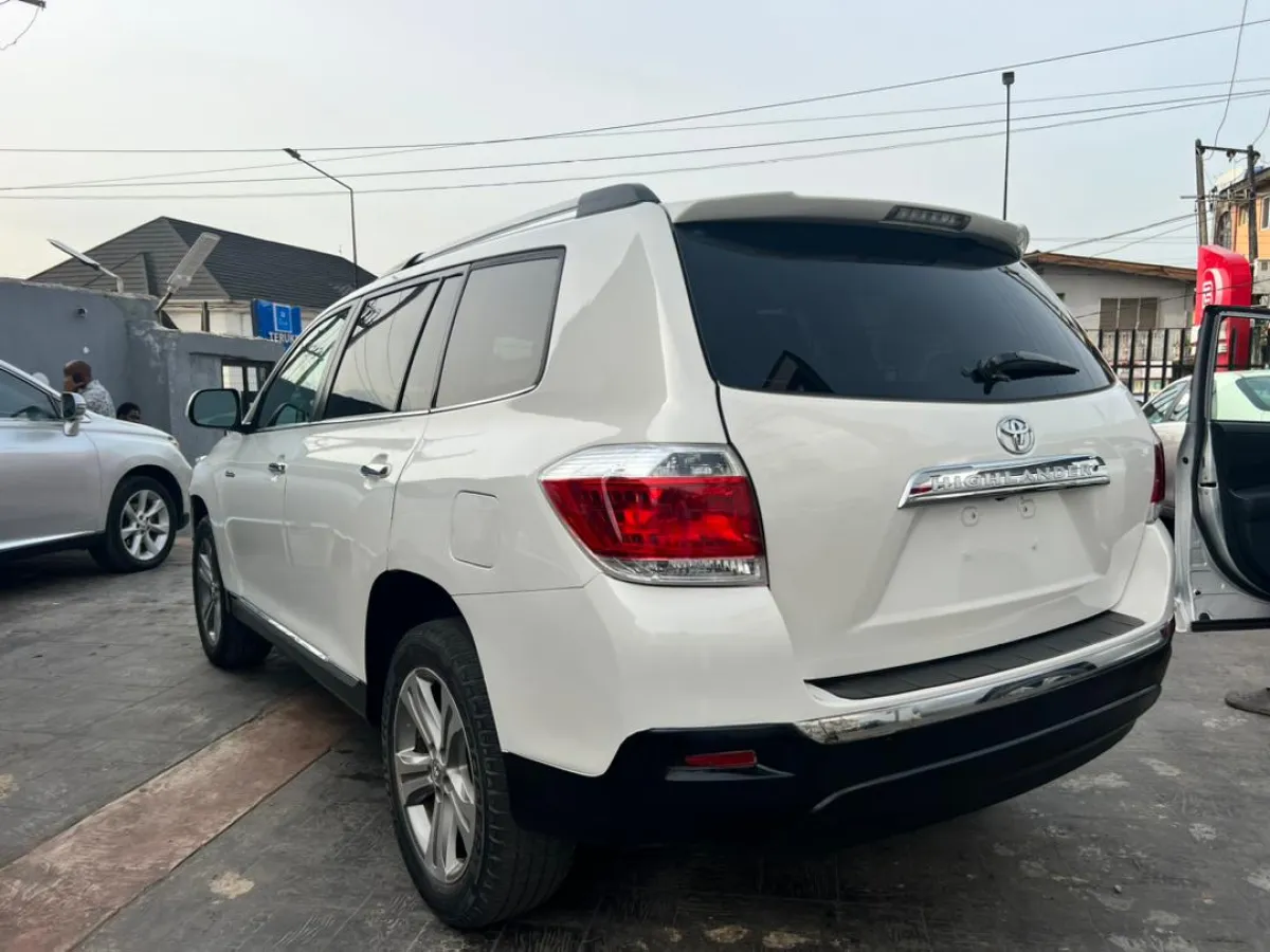 Direct Tokunbo Toyota Highlander 2013 Limited - Image 6