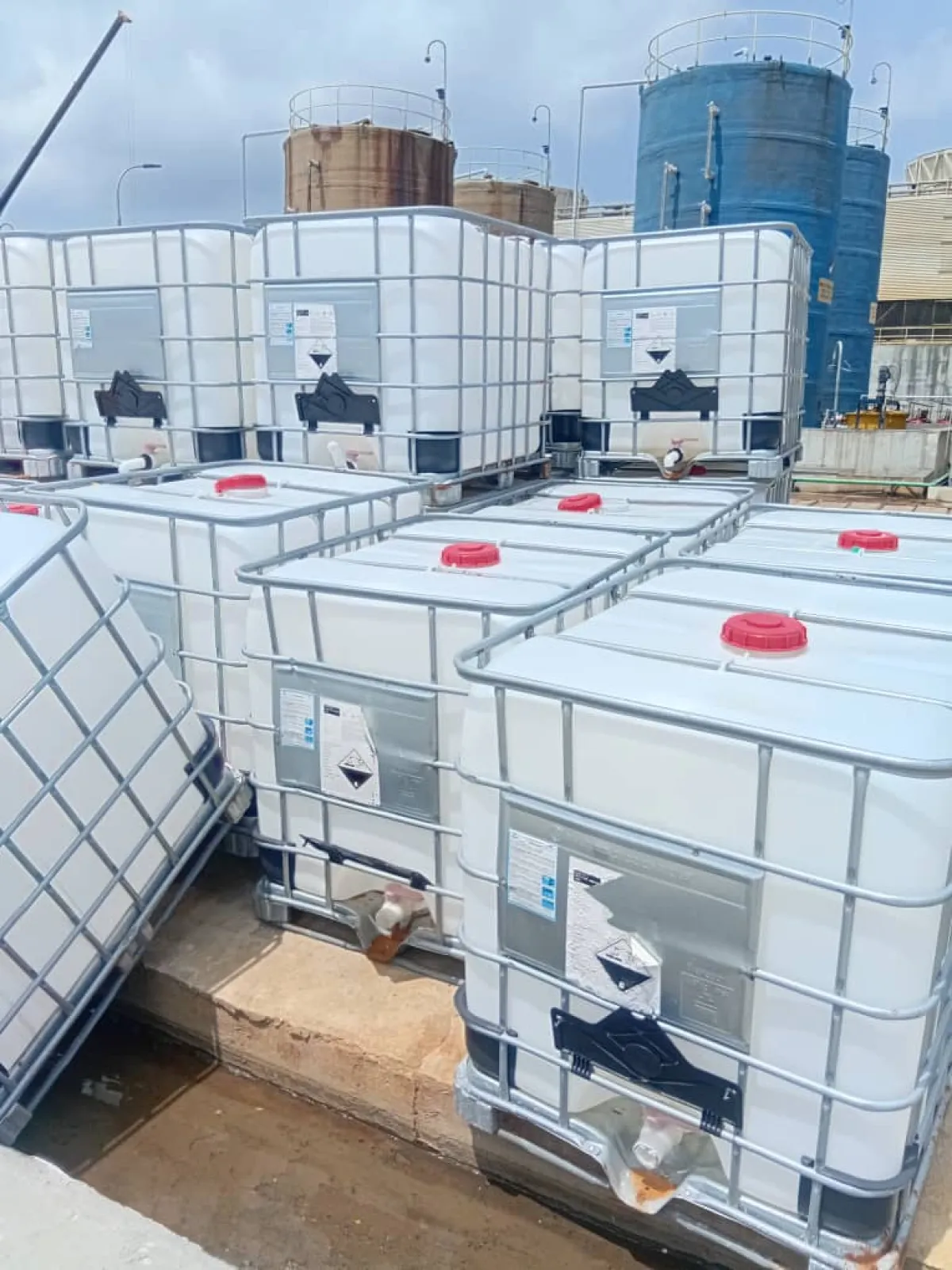 1000lt Tanks - Image 3