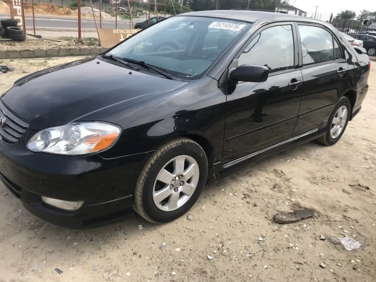 clean tokunbo Toyota Corolla sport model for sale - Image 4