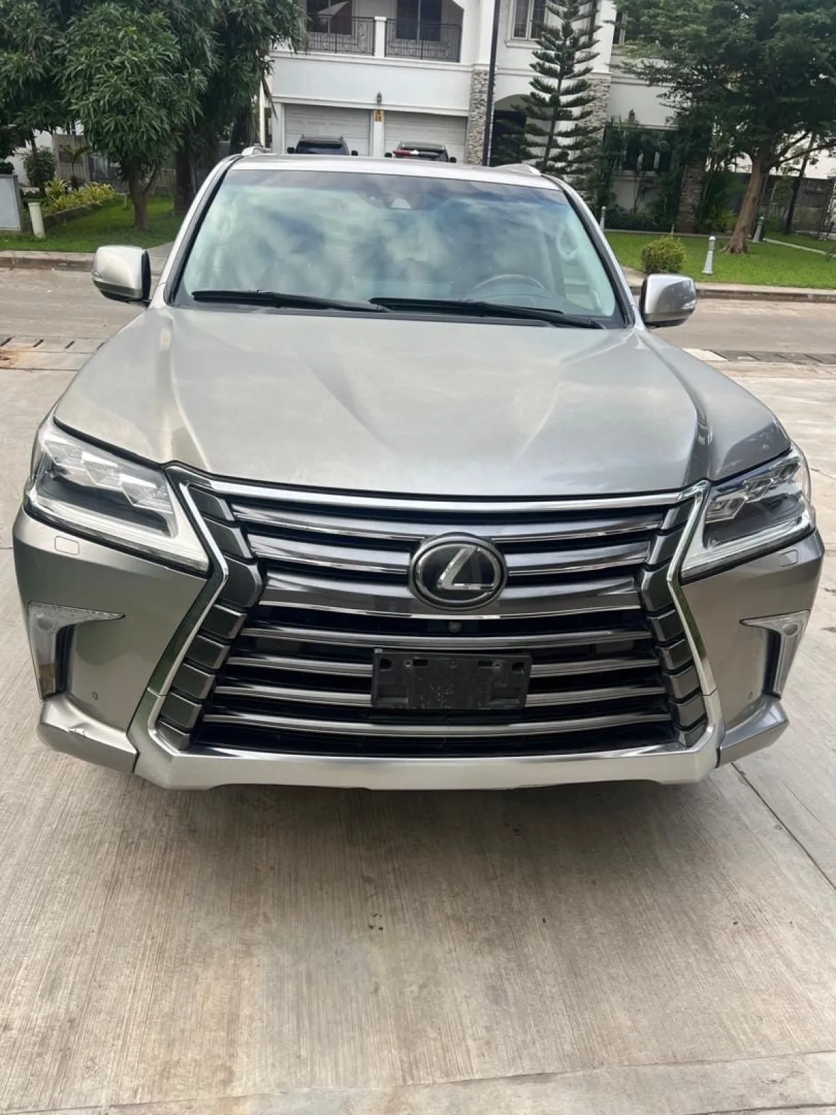 Used 2018 Lexus LX570 Premium High Specification - Image 1