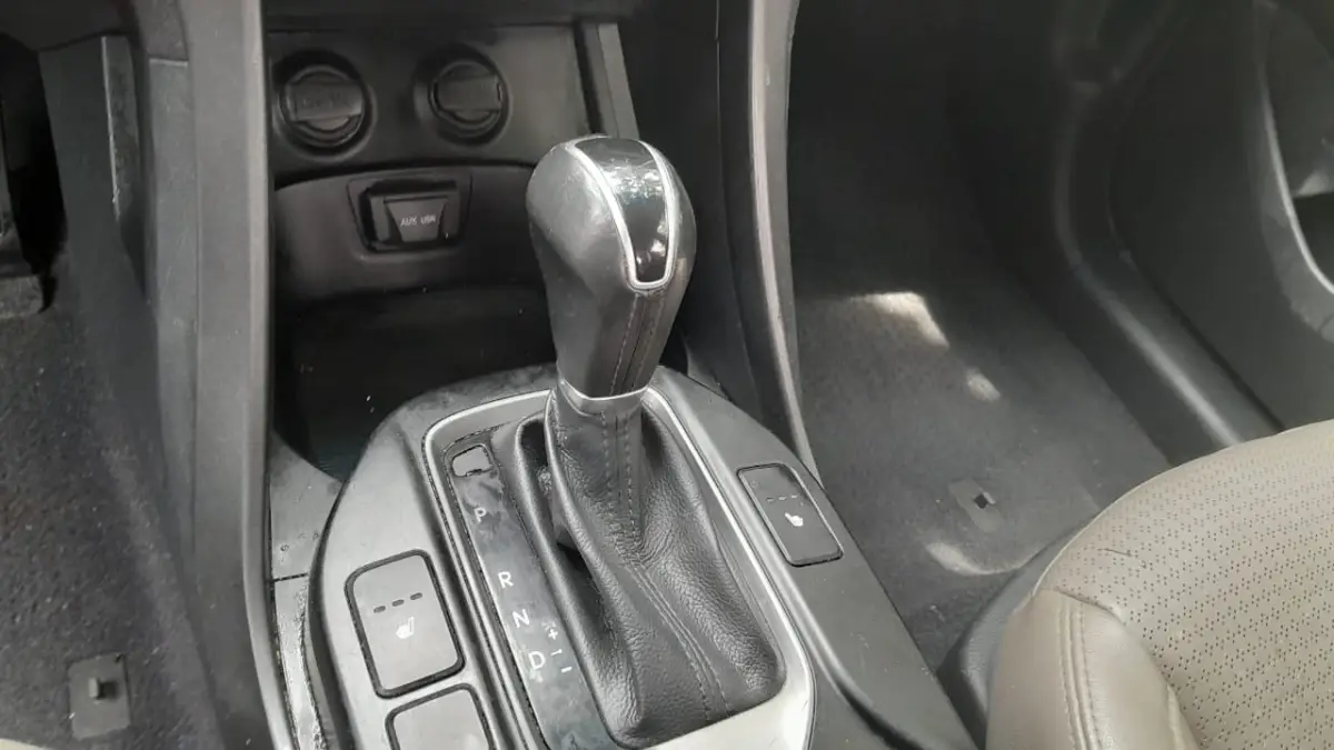 Foreign Used Hyundai Sante Fe - Image 7