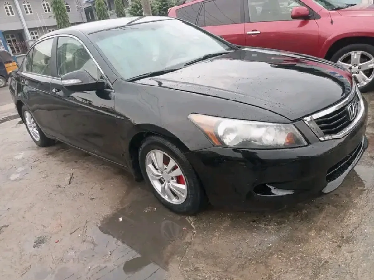 Super clean Honda Accord EOD black - Image 1