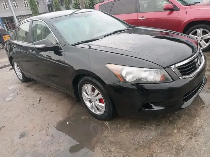 Super clean Honda Accord EOD black