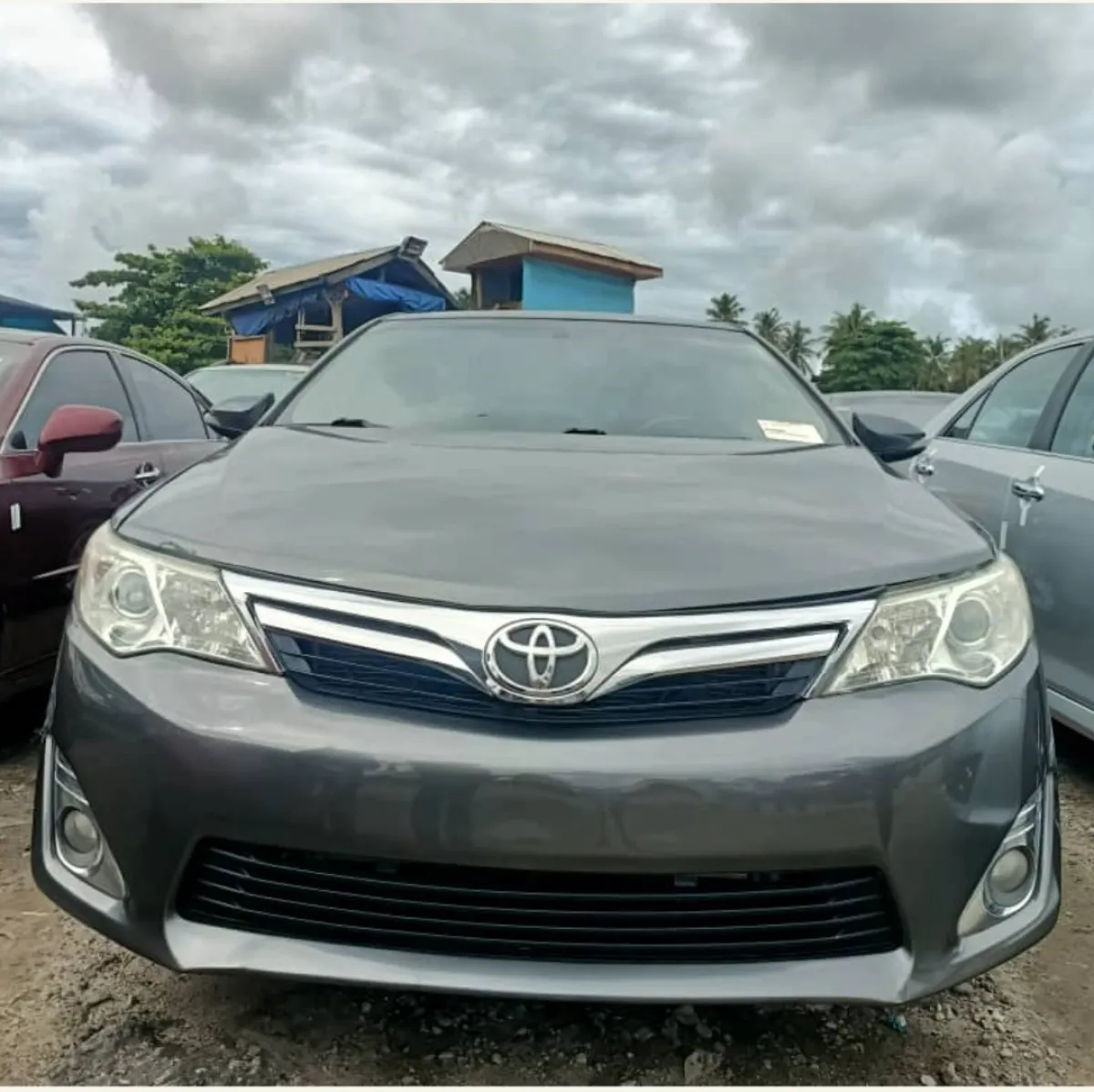 2013 model toyota camry - Image 4