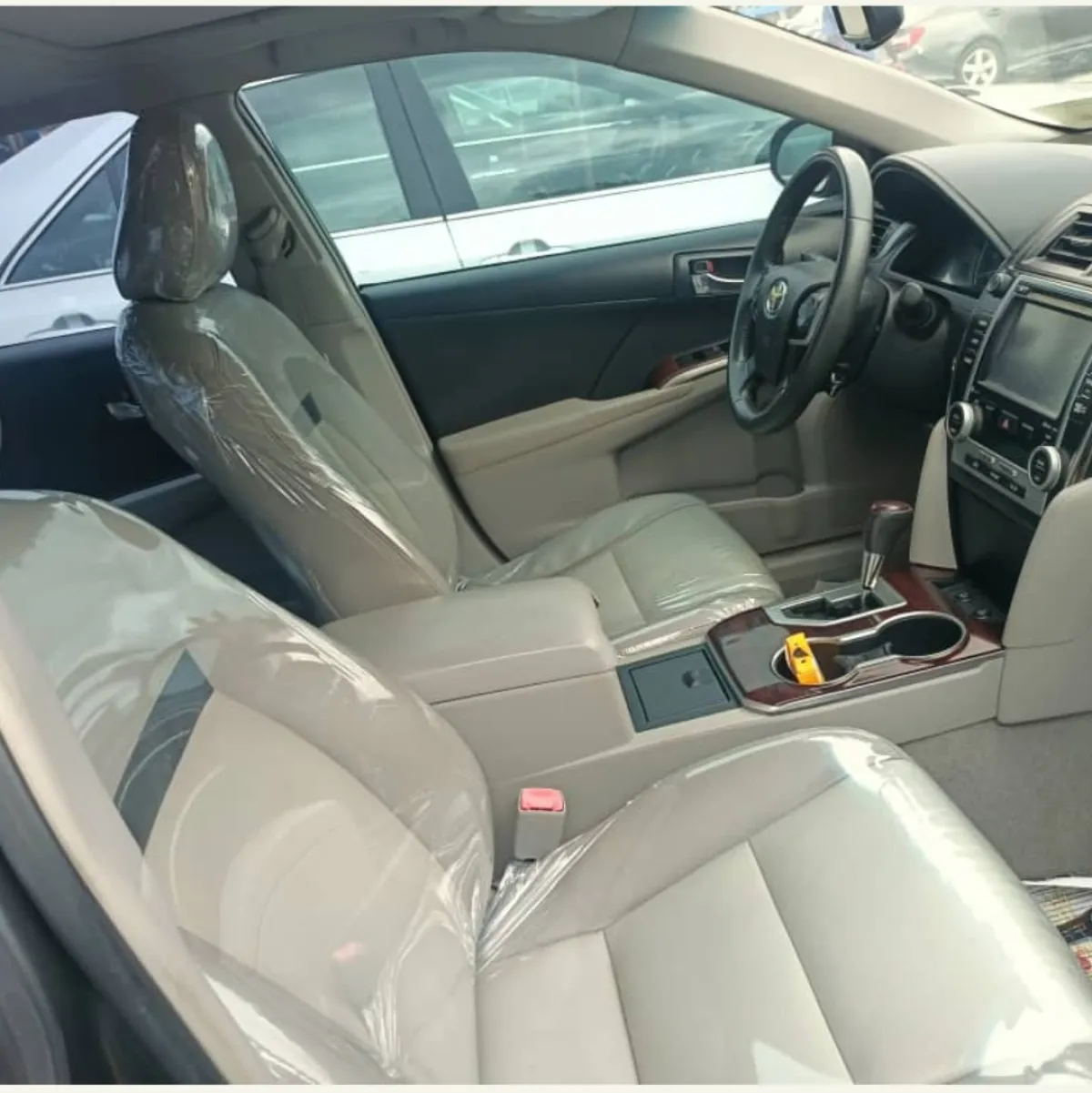 2013 model toyota camry - Image 5