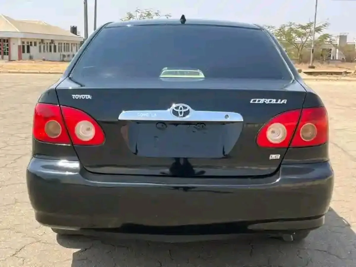 Sparkling Toyota Corolla - Image 8