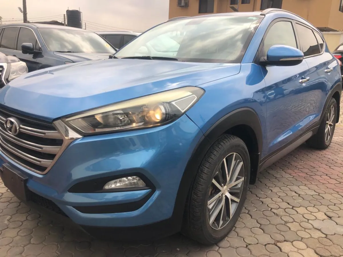 Hyundai Tucson 2016 Model, Blue - Image 3
