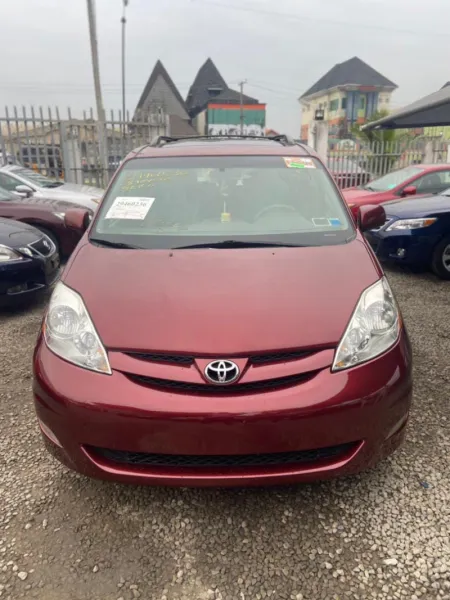 Toyota sienna 2008
