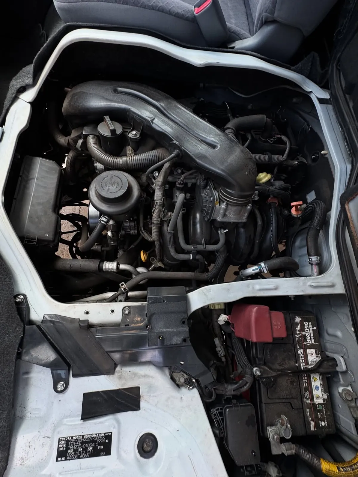 Toyota hiace bus - Image 8