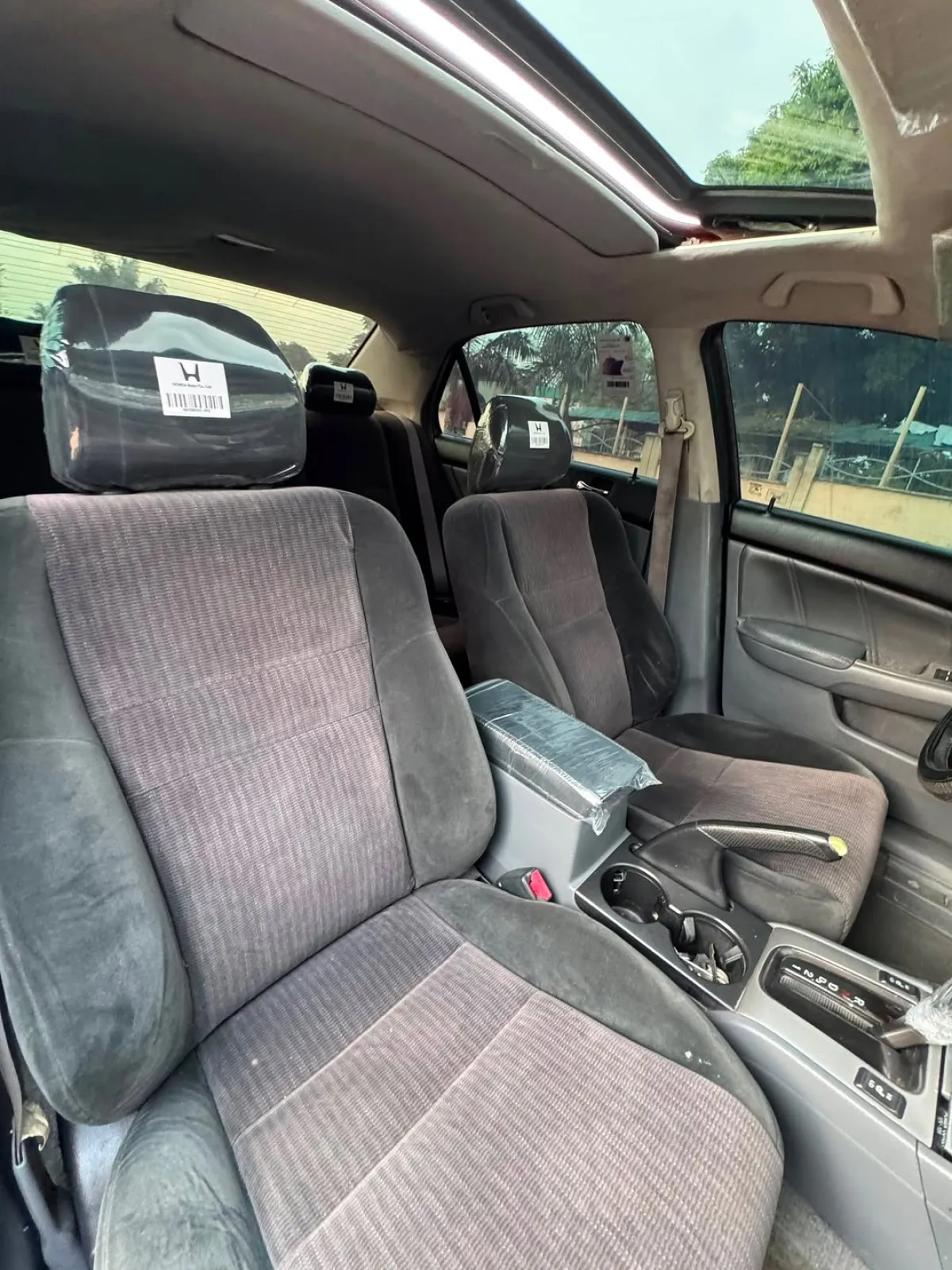Distress sales Honda Accord - Image 10