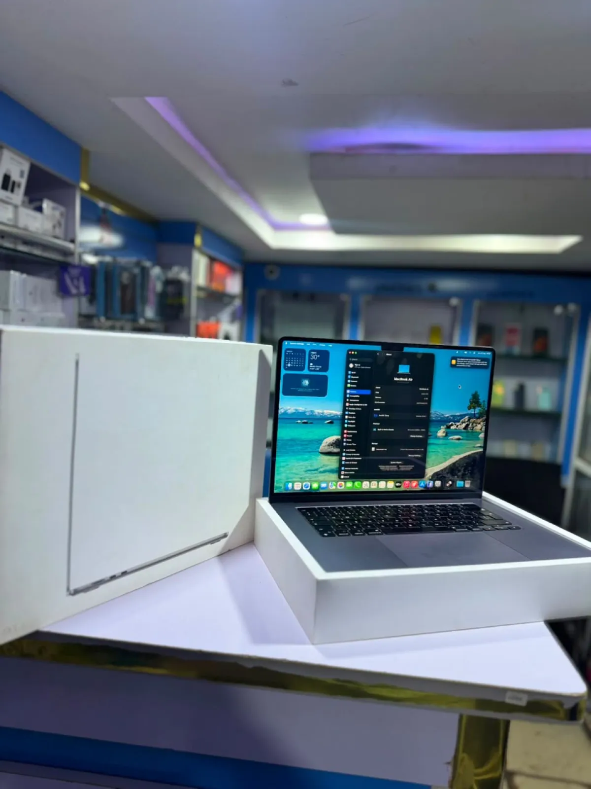 Macbook Air3 - Image 3