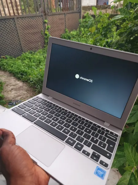 UK Used Samsung Chromebook Clean & Ready to Use