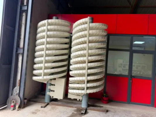 Spiral chute