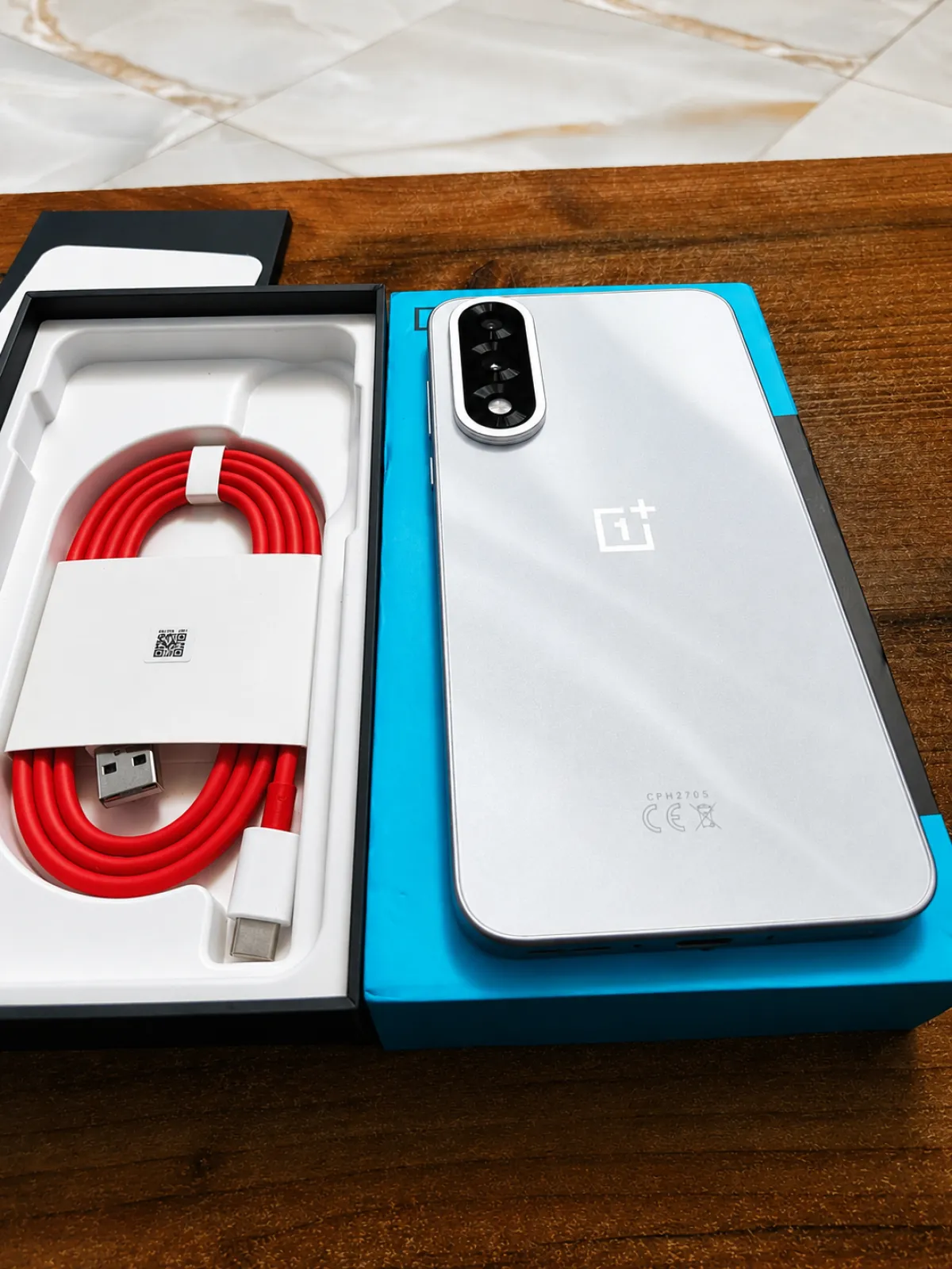 Oneplus nord 5 - Image 3