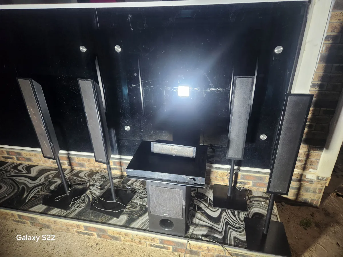 Home Theater - Image 6