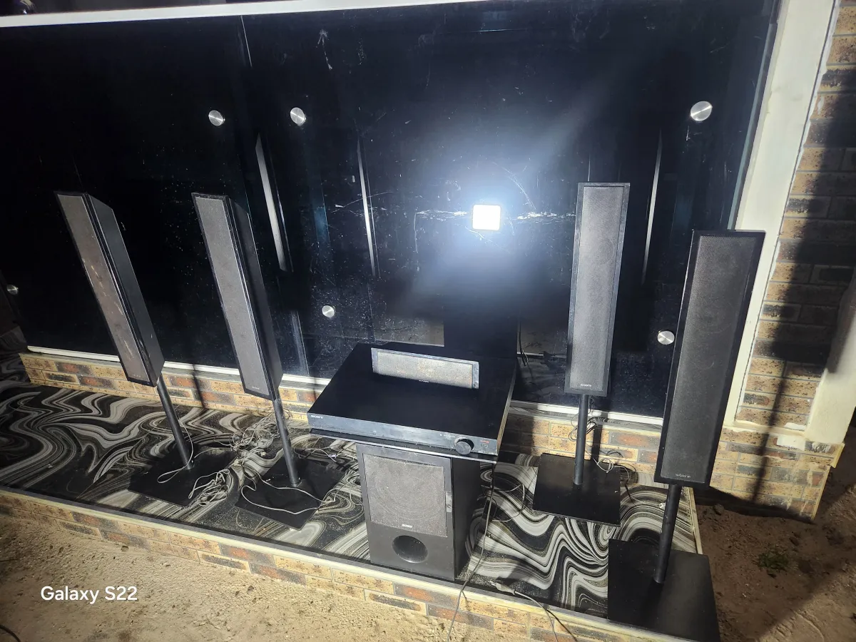 Home Theater - Image 7