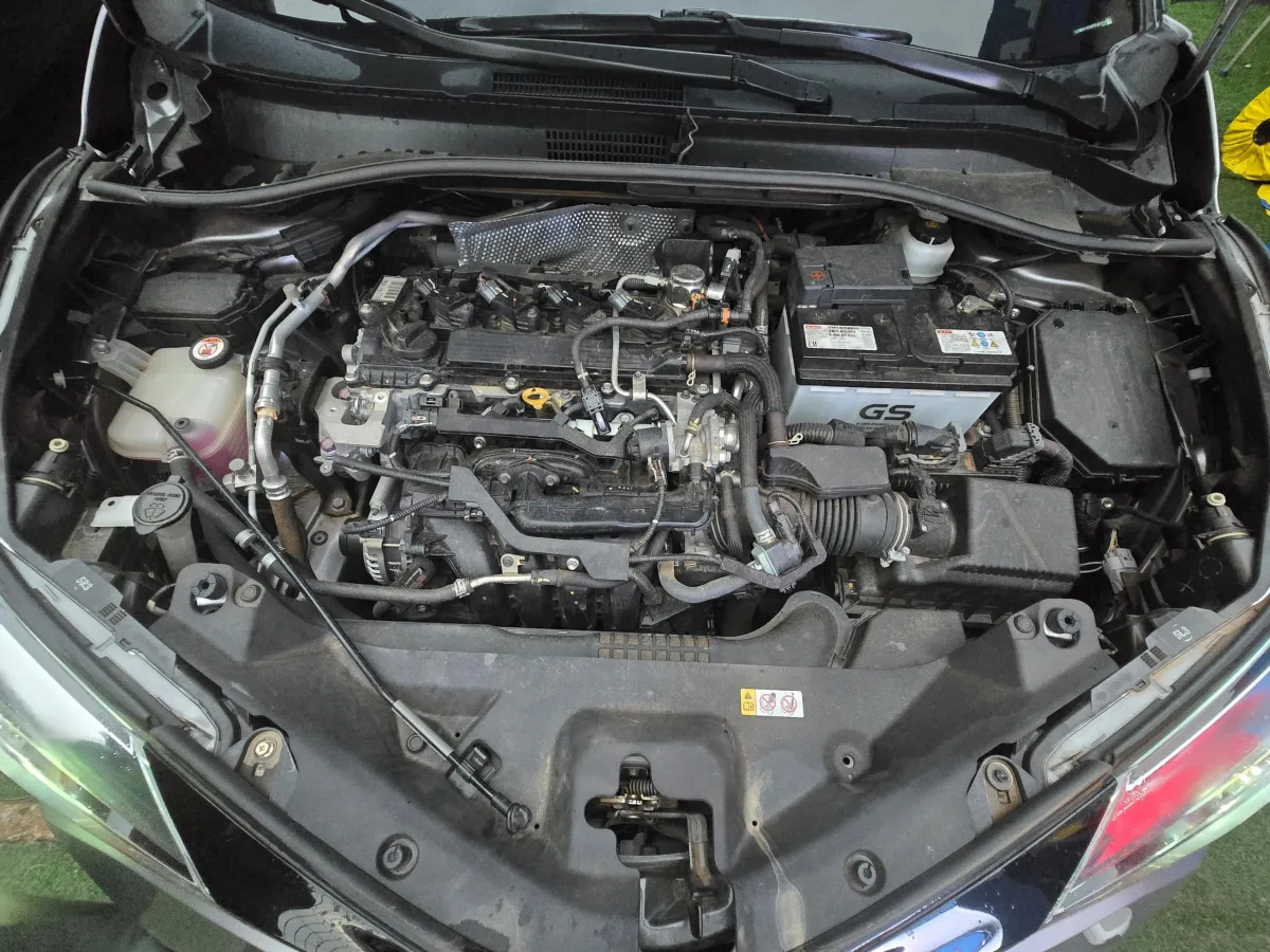 2023 Toyota CHR Foriegn used - Image 5