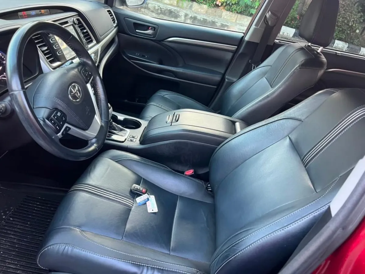 New Arrival Foreign Used 2018 Toyota Highlander SE - Image 3