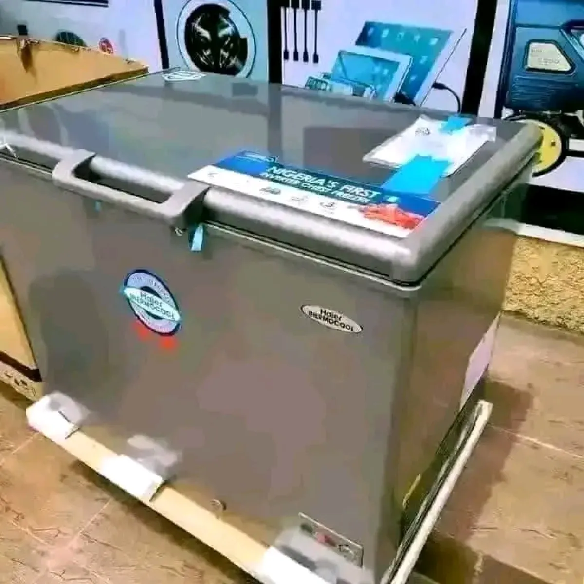 210 Litres single door deep freezer - Image 3