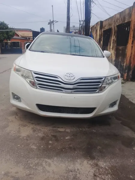 Toks Toyota Venza 2010 with panoramic