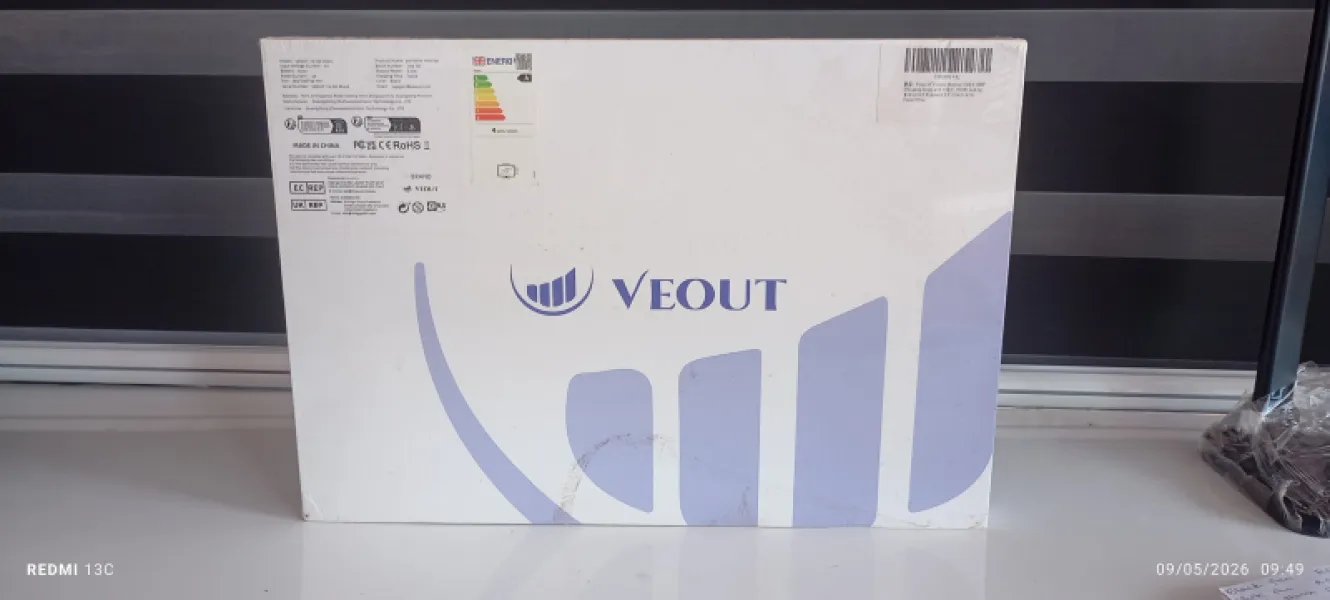 Veout 16" portable monitor