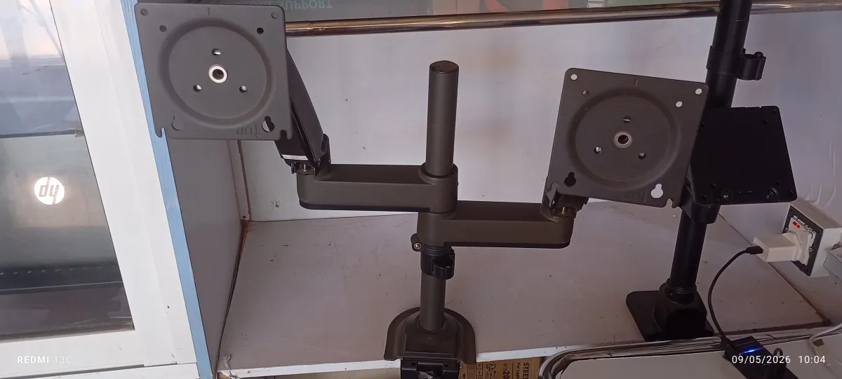 Double monitor arm - Image 1