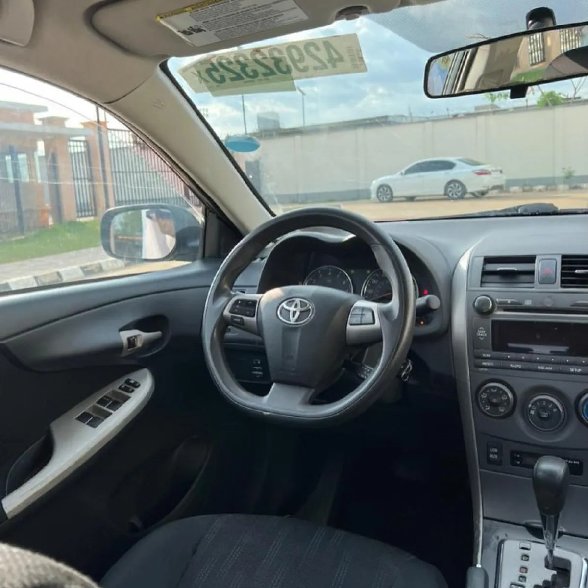 2011 Toyota Corolla sports - Image 7