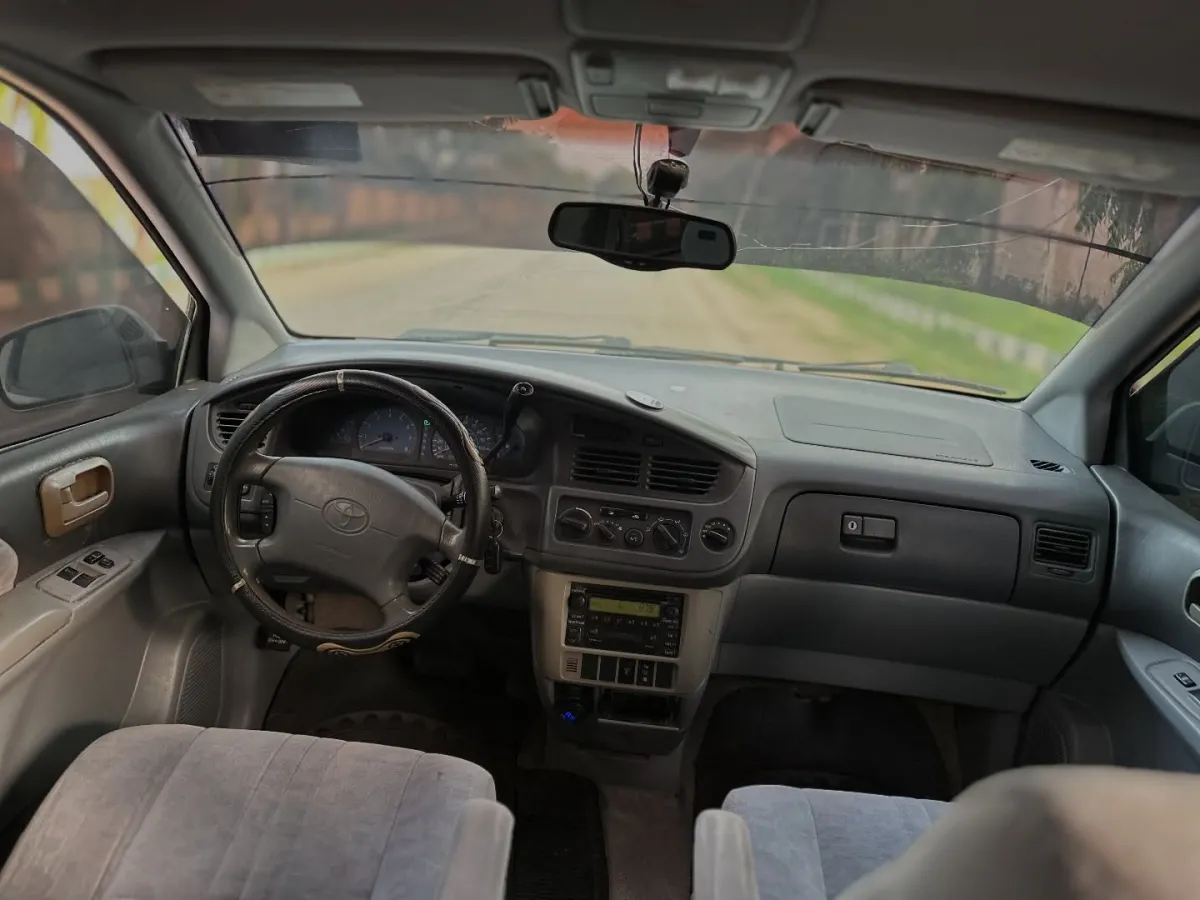 Toyota sienna 2001 - Image 6
