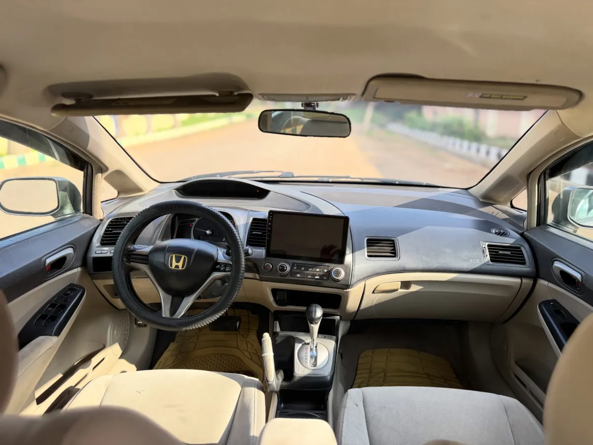 Honda Civic 2009 - Image 6