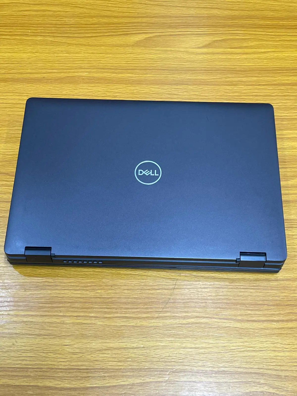 Dell 5300 x360 - Image 1