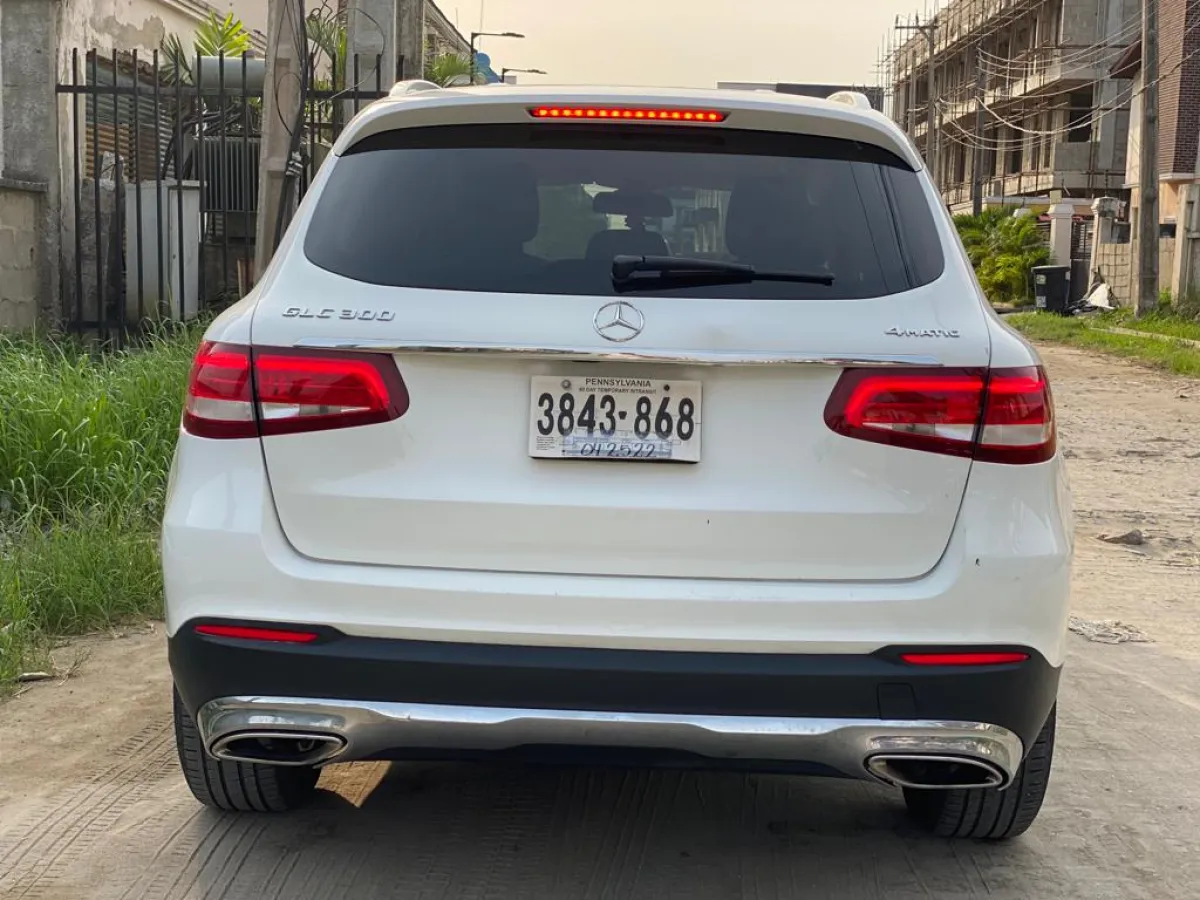 Mercedes Glc300 4matic 2019 Model - Image 3