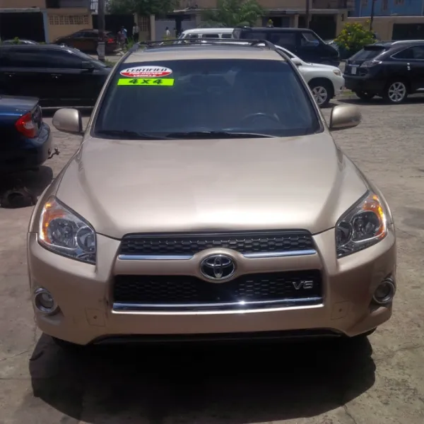 Very Neat Toyota RAV4