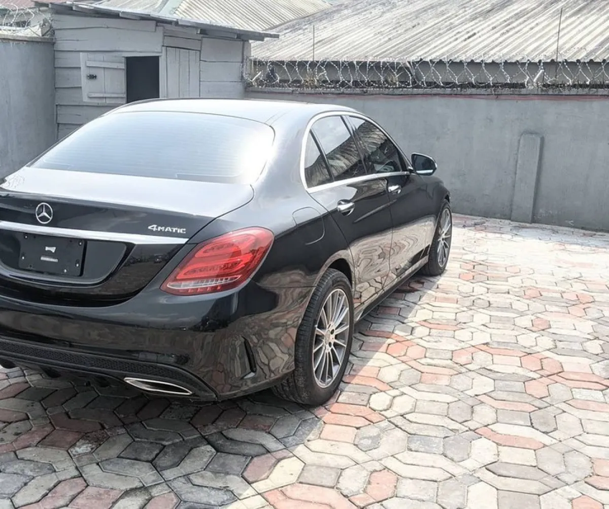 Mercedes Benz C400 2015 Model Available For Sale - Image 6